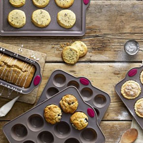 LAKELAND SILICONE BAKEWARE RANGE